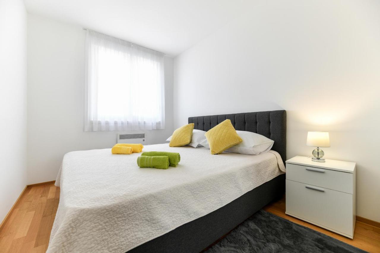 Modern Apartment For 2025' Vacation In Zadar Exterior foto