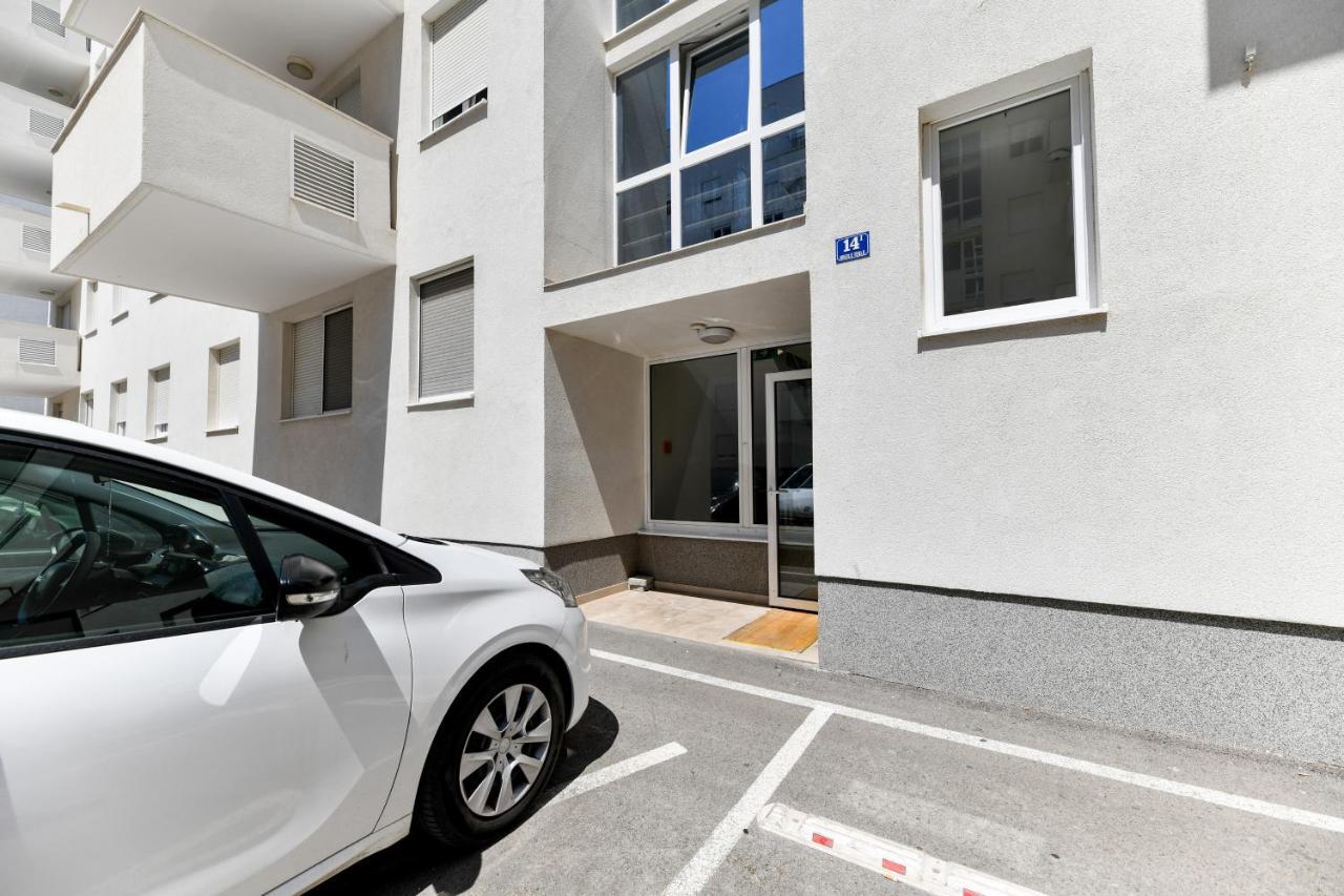 Modern Apartment For 2025' Vacation In Zadar Exterior foto