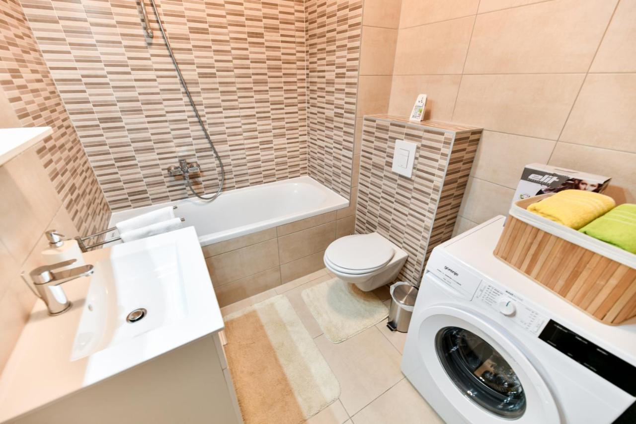 Modern Apartment For 2025' Vacation In Zadar Exterior foto