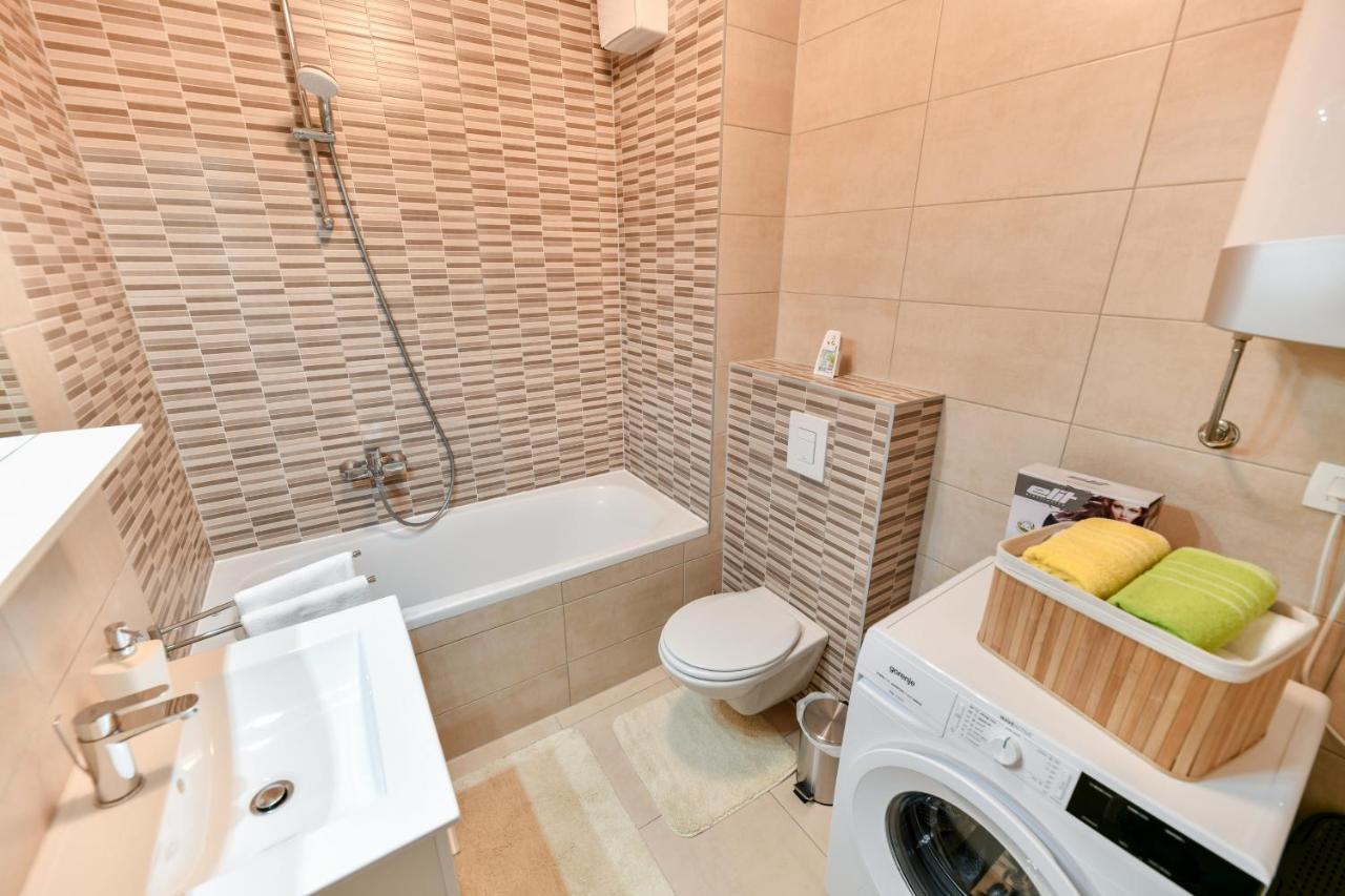 Modern Apartment For 2025' Vacation In Zadar Exterior foto